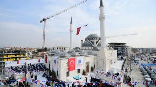 Ömer Öztürk Camii İbadete Açıldı